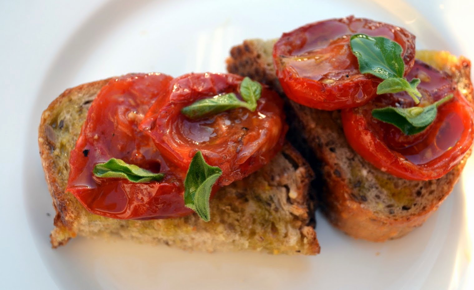 Bruschetta de Tomate Assado