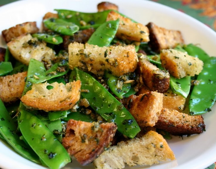 Ervilha-Torta Salteada com Croutons (vegana)