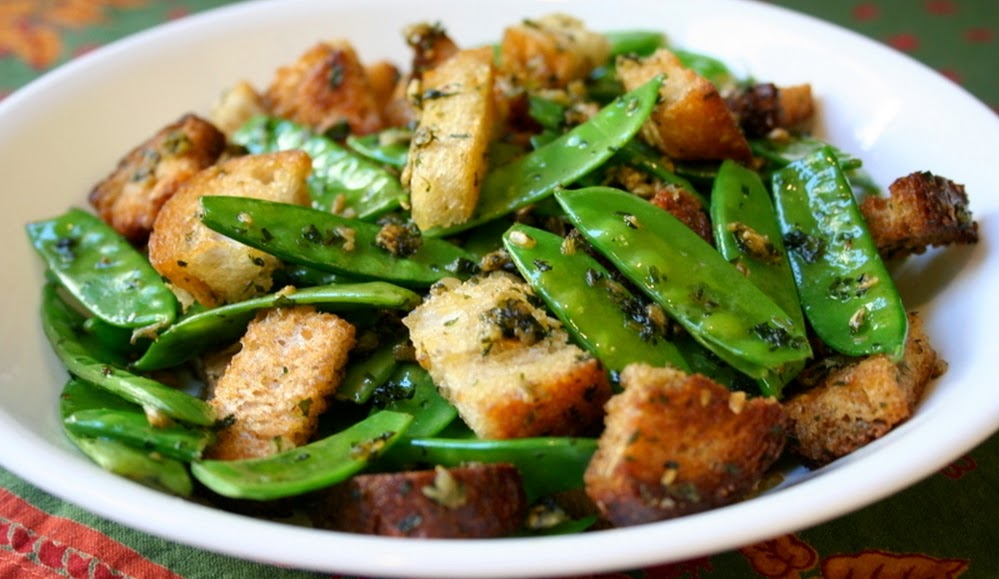 Ervilha-Torta Salteada com Croutons (vegana)