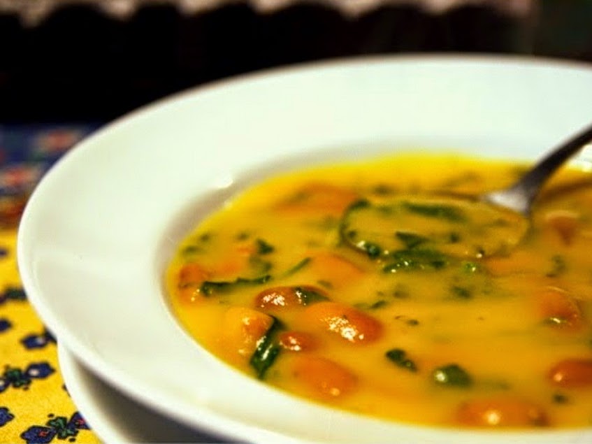 Sopa de Cenoura com Feijão e Espinafre (vegana)