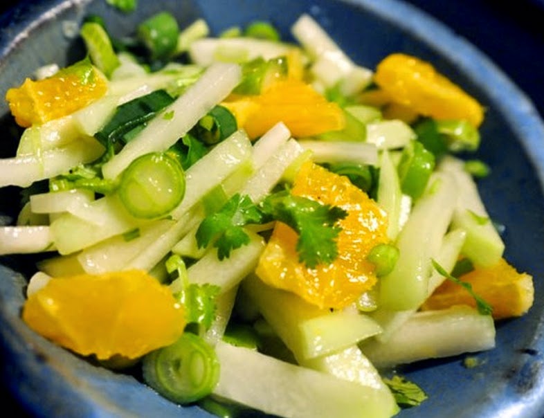 Salada de Chuchu com Laranja (vegana)