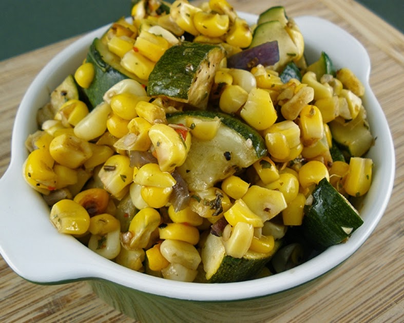 Salada de Milho e Abobrinha Assados (vegana)