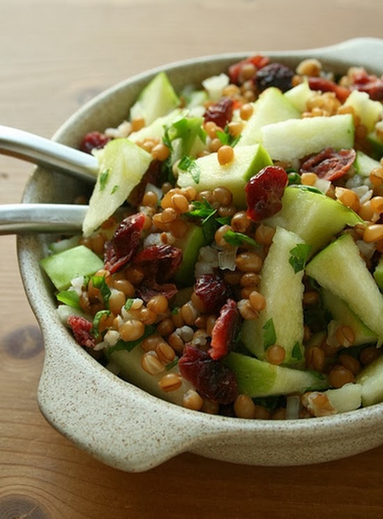 Salada de Trigo com Maçã (vegana)