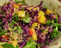 Salada de Repolho Roxo e Abacaxi (vegana)