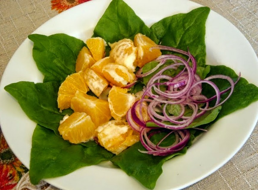 Salada de Espinafre com Laranja (vegana)
