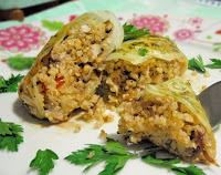 Pacotinhos de Repolho Recheados com Quinoa, Tomate-Cereja e Shitake (vegana)