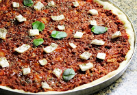Pizza de PTS com Páprica, Palmito e Manjericão (vegana)