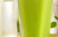 Suco de Pepino, Maçã Verde e Coentro (vegana)