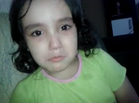 Exemplo ao mundo: menina chora para mãe parar de comer animais