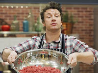 Jamie Oliver cria polêmica sobre ‘gosma rosa’ em hambúrguer nos EUA