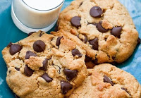 Cookies com Chips de Chocolate e Amêndoas