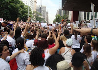 Crueldade Nunca Mais - Passeata histórica em defesa dos animais reúne mais de 20 mil pessoas em SP