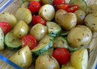 Batatas Assadas com Abobrinha e Tomate-Cereja