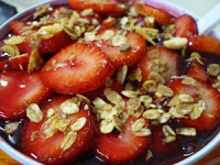 Açaí com Morango e Granola